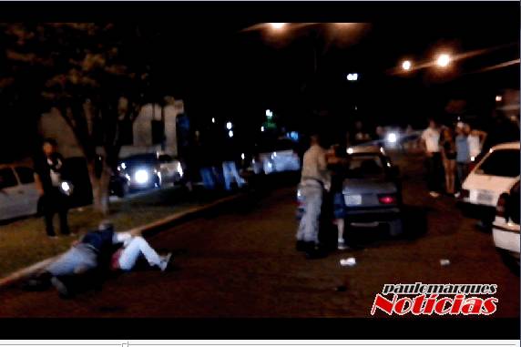 Policiais militares são agredidos em abordagem no centro de Três de 

Maio - foto 2