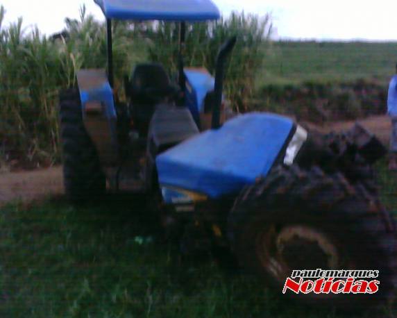 Homem sofre grave acidente com trator em Nova Candelária - foto 2