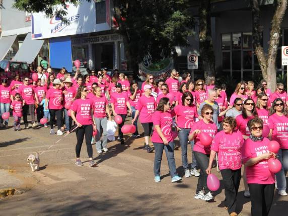 Caminhada das vitoriosas envolve cerca de 500 pessoas - foto 3