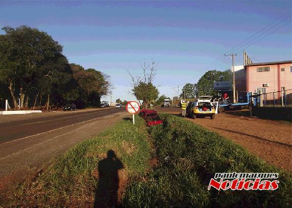 Motorista fica gravemente ferido em saída de pista na ERS-342 em Três de Maio - foto 2