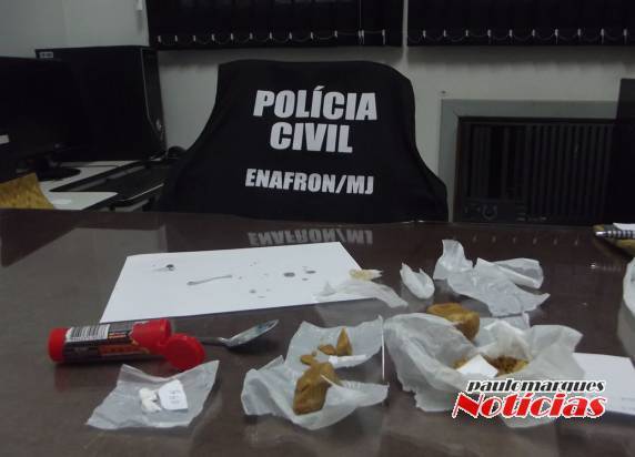 Polícia Civil prende duas
mulheres traficantes no Bar Verde em Três de Maio - foto 3