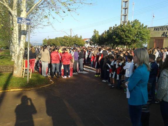 Comunidade de Alegria homenageia a professora Marisa Filipin - foto 3