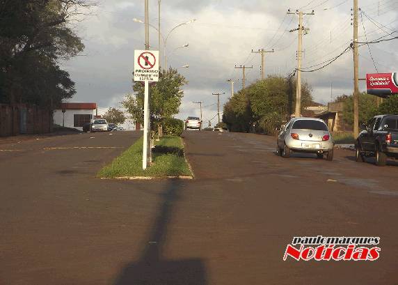 Carretas e bitrens não podem mais transitar no trecho recapeado da Av. Santa Rosa - foto 2