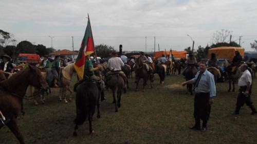 CTGs da região conduzem a chama crioula - foto 2