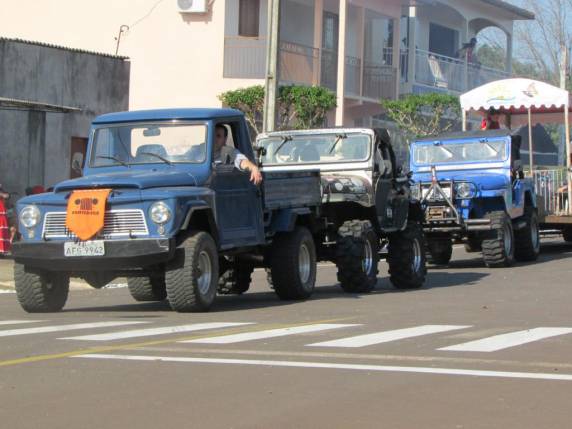 Desfile Cívico e Temático marca o Início das atividades da Semana Farroupilha em São José do Inhacorá - foto 3