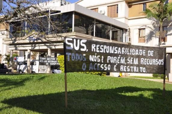 Dia de luto pela crise nos hospitais - foto 3