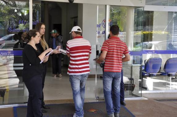 Dia de luto pela crise nos hospitais - foto 2