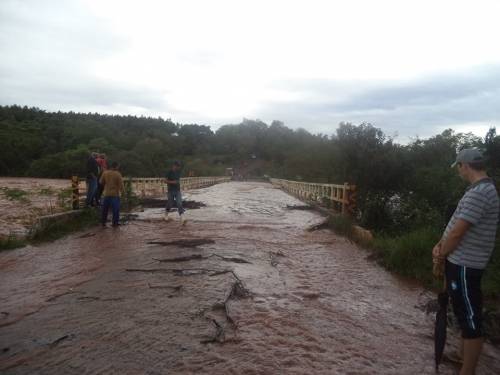Enchente histórica
no Rio Buricá faz ponte da Cascata ficar submersa depois de décadas - foto 2