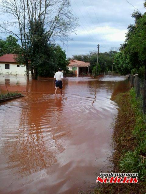 Balneário Cascatinha sofre com mais uma
enchente - foto 2