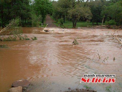 O rompimento da taipa da barragem ocorreu por volta das 4h desta quarta-feira 

(1º)