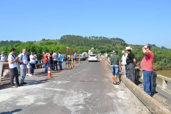 Ponte no Uruguai em Iraí reabre - foto 2