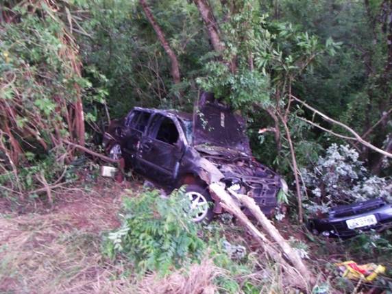 Pai e filho ficam feridos em acidente na
BR 285 em Entre-Ijuis - foto 2