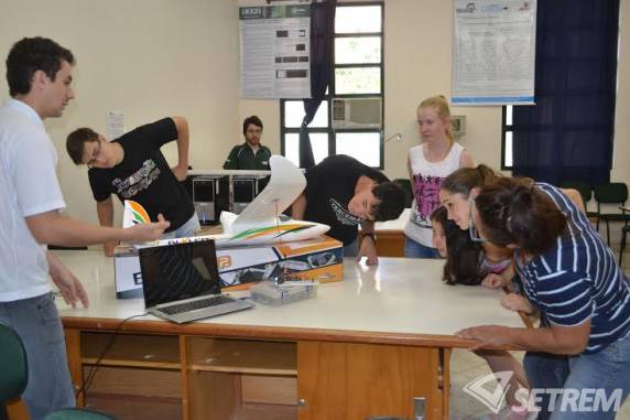 Mais de 1,2 mil alunos da região 

participaram do OPS!? SETREM - foto 2
