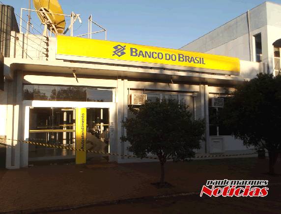 Ladrões usam dinamites na tentativa de explodir caixas eletrônicos do Banco do Brasil de Independência - foto 3
