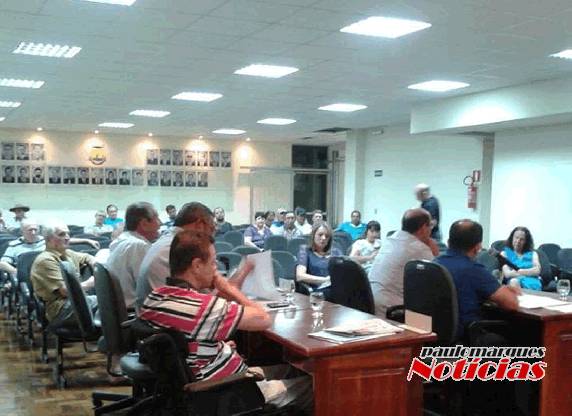 O Legislativo de Três de Maio 

esteve reunido na 27ª Sessão Ordinária 