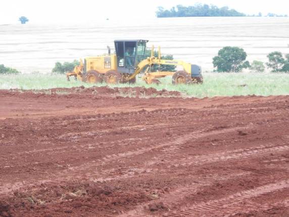 Começam os trabalhos de terraplanagem 

para instalação da NUTREPAMPA - foto 3