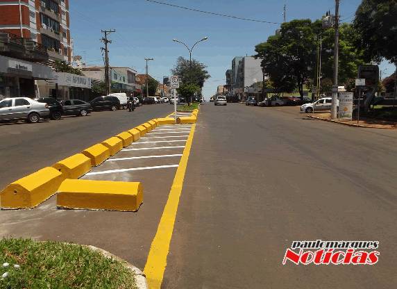 Cruzamentos da Avenida Uruguai estão sendo fechados, e servirão para estacionamento de motos
- foto 2