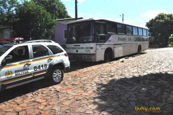 Ônibus cai e esmaga 

mecânico em Ijuí - foto 3
