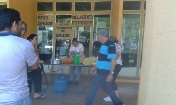 Manifestantes impedem o funcionamento da Prefeitura de Bossoroca - foto 3