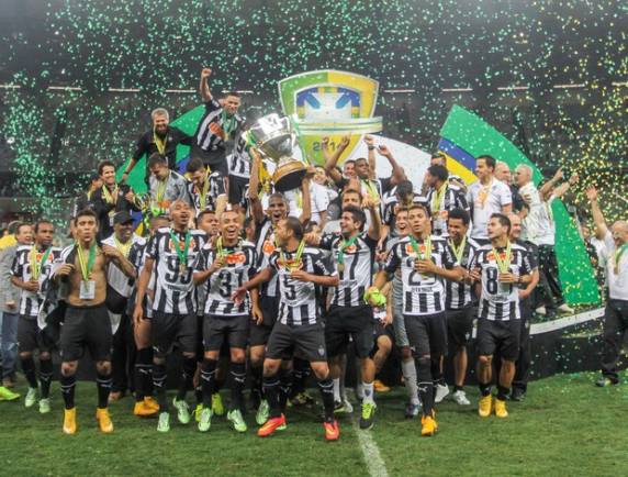 No maior clássico que Minas Gerais já viu, Atlético ganha por 1 a 0, gol de Tardelli, fatura 

título inédito e evita Tríplice Coroa do maior rival
