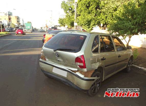 Acidente com danos materiais no centro de Três de Maio - foto 3