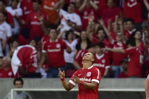 Inter vence Palmeiras por 3 a 1 e garante vaga na Libertadores - foto 2