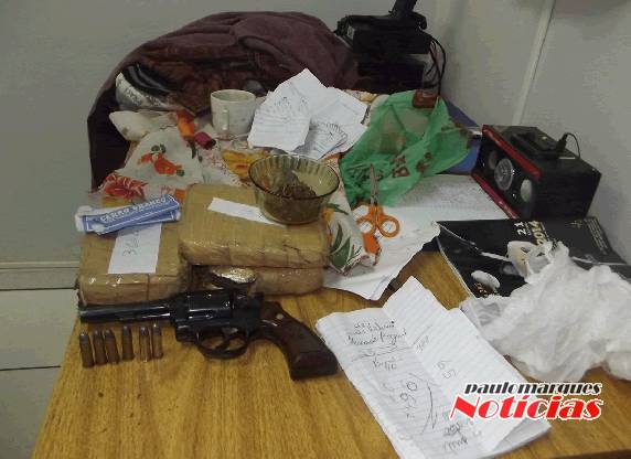 Assalto a mão armada no comércio
de Três de Maio; Brigada Militar prende assaltante e comparsa - foto 3