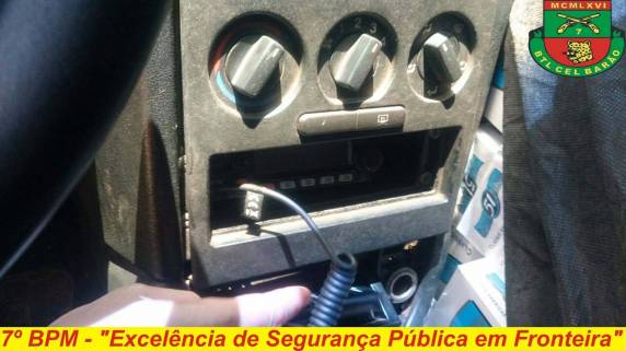Aproximadamente 21 mil maços de cigarros foram apreendidos em
Humaitá - foto 3