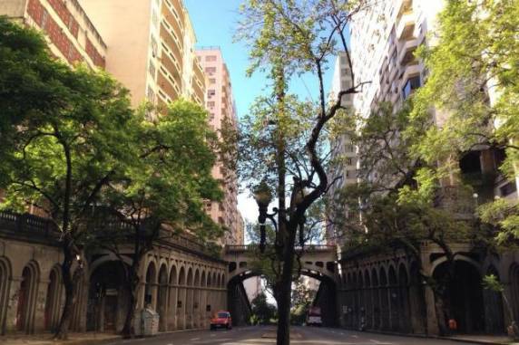 Máximas passam dos 30ºC em todas as regiões do 

Estado, chegando aos 37ºC em Canguçu, no Sul