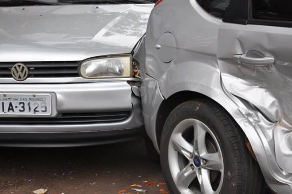 Colisão envolve quatro carros no centro de Ijuí - foto 3
