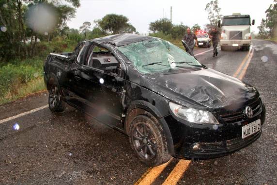 Médico do Exército fica ferido em acidente de trânsito
na ERS 168 - foto 2