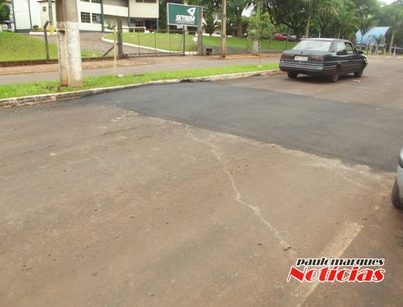 Lombadas são instaladas na Avenida 

Santa Rosa - foto 3