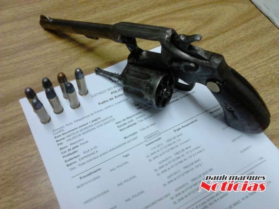 Brigada Militar de Três de Maio prende homem por porte ilegal de arma de fogo - foto 2