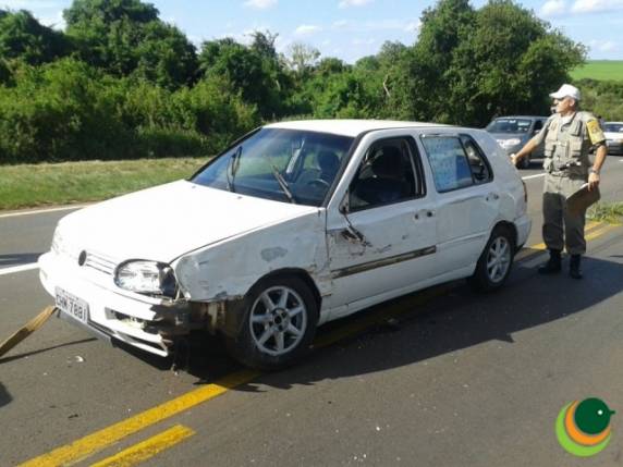 Ônibus tomba após colidir em carro no trecho Passo Fundo/Coxilha - foto 2