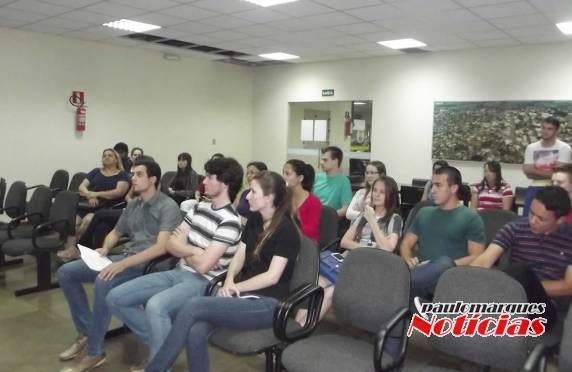 Subvenção do legislativo irá garantir verba dos universitários de Três de Maio, em 2015 - foto 2