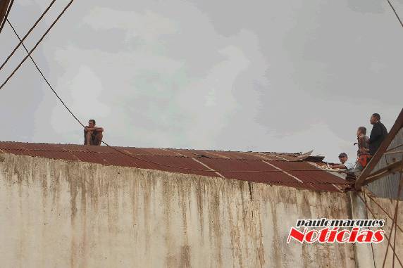 Depois de quase 15h jovem com depressão é contido por bombeiro em Independência - foto 3