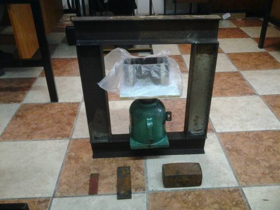 Quadrilha imprimia seu símbolo em
tijolos de maconha em Santa Maria - foto 3
