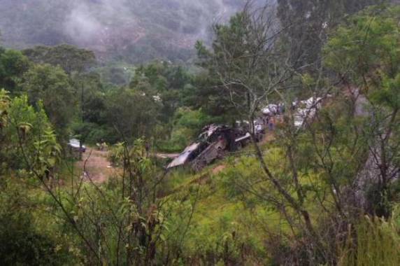 Ônibus que saiu de Passo Fundo cai em ribanceira e deixa nove mortos em Santa Catarina - foto 3