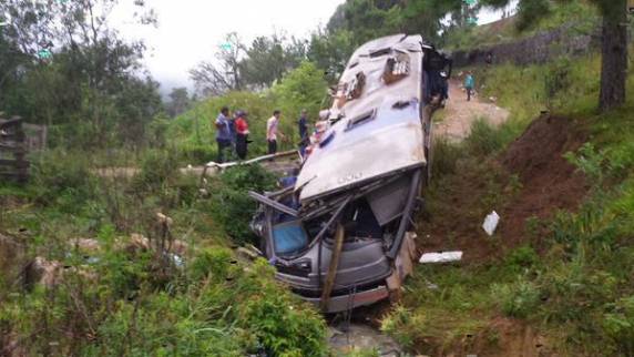 Motorista do ônibus está entre as 

vítimas de acidente em Santa Catarina - foto 3