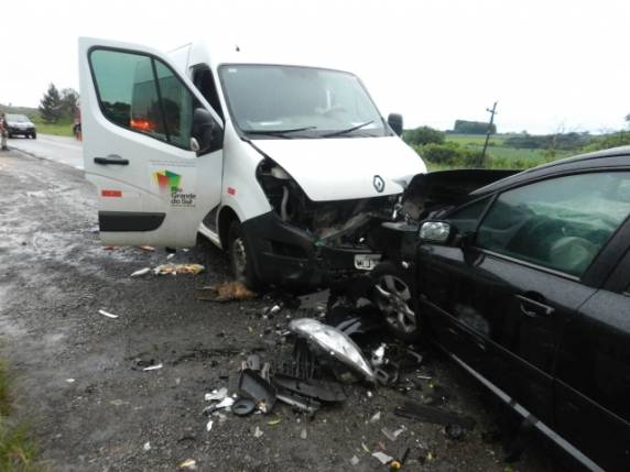 Acidente na BR 285 deixa 6 feridos e mobiliza grande operação de resgate em Passo Fundo - foto 2