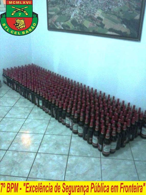 Mercadorias contrabandeadas foram apreendidas em Três Pssos - foto 3