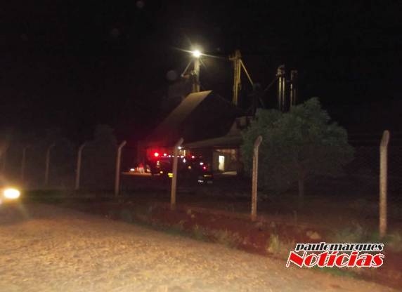 Bombeiros controlam incêndio em armazém graneleiro da Cotricampo em São Martinho - foto 2