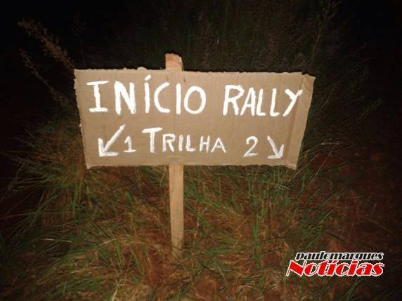 Moradores protestam com cartazes no interior de Alegria  - foto 3