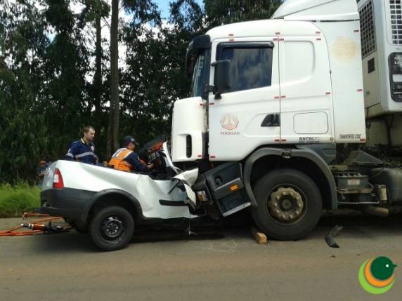 Acidente na
BR 285 deixa uma vítima fatal - foto 2