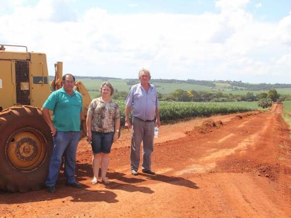 Executivo vistoria obras no interior - foto 2