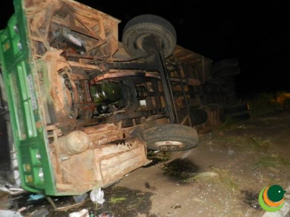 Dupla é presa após tombar
ônibus entre Passo Fundo e Carazinho - foto 4