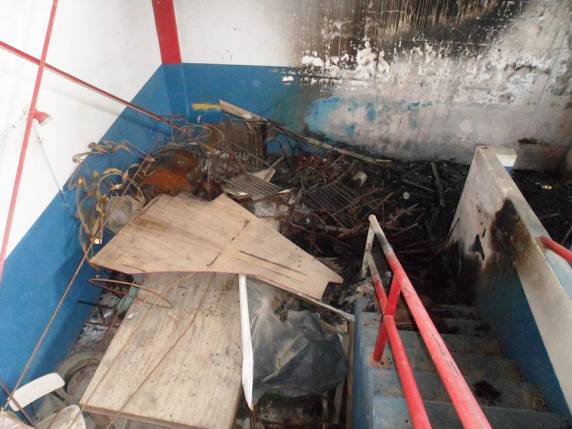 Ginásio continua abandonado em Itapema - foto 4