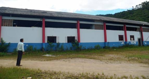 Ginásio continua abandonado em Itapema - foto 6