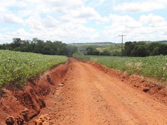 Executivo vistoria obras nas estradas do
interior de Três de Maio - foto 3