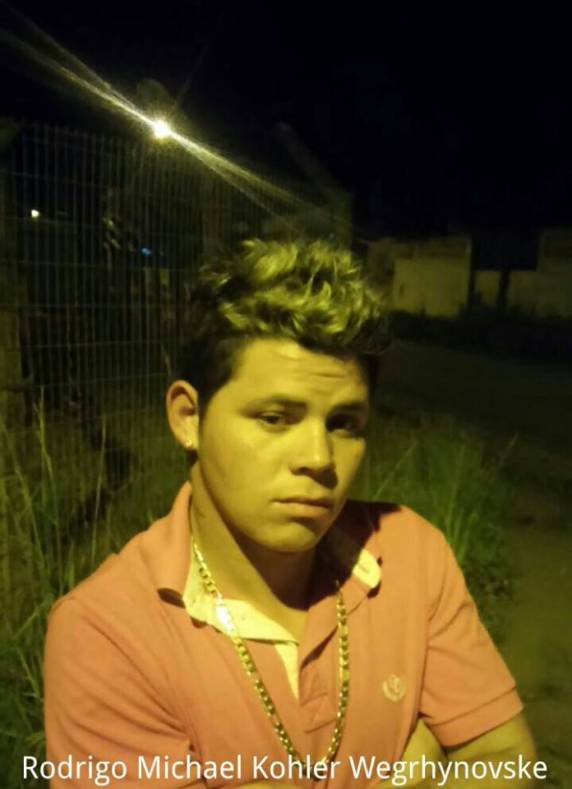 Em rápida
ação PM de Itapema prende dois que roubaram em Joalheria na Meia Praia - foto 4